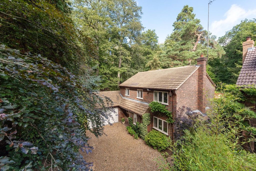 Property photo 1 of 33