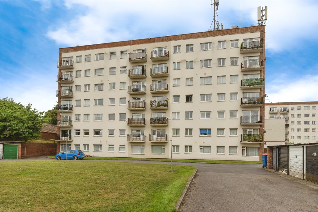 Property photo 1 of 17