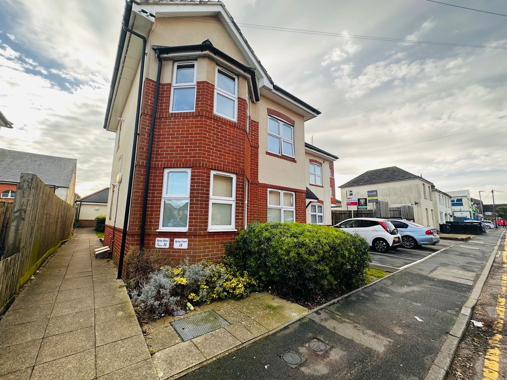 Property photo 1 of 11 Image