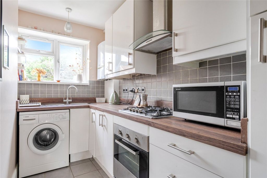 Property photo 3 of 11 Picture No. 17