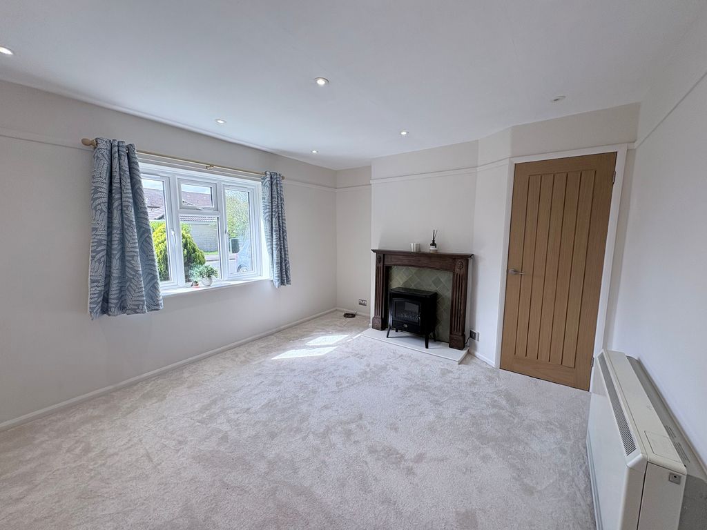 Property photo 3 of 13 30