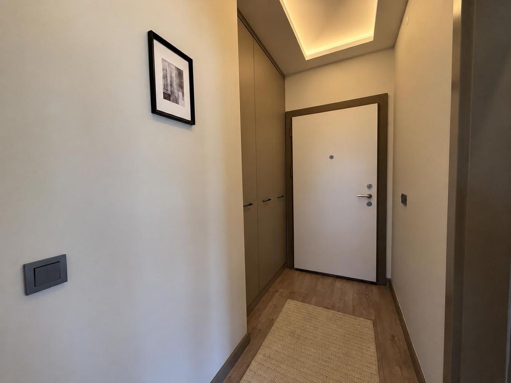 Property photo 3 of 21 Modern Kusadasi Apartments For Sale - Apartment Entrance With Fitted Cupboards