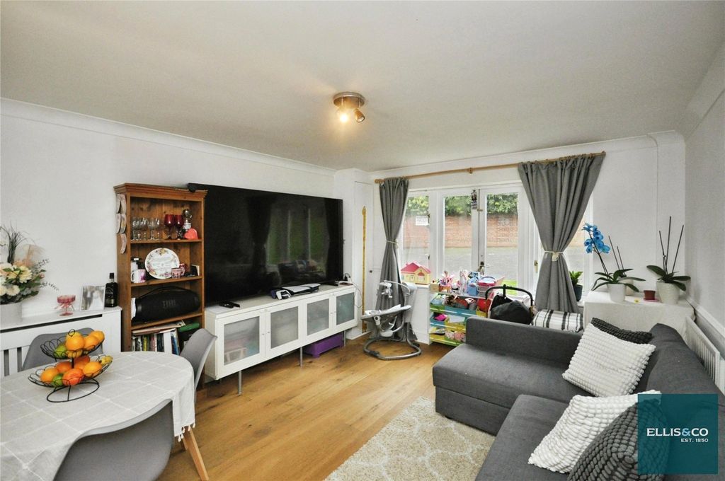 Property photo 2 of 7 Picture No. 08