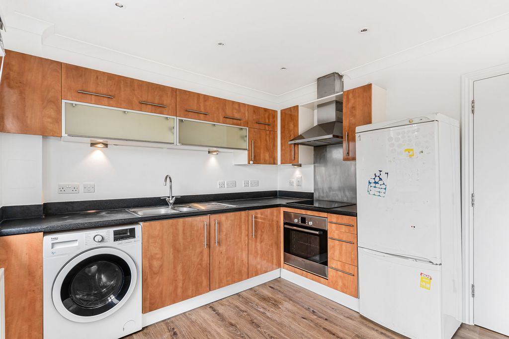 Property photo 2 of 20 Kitchen