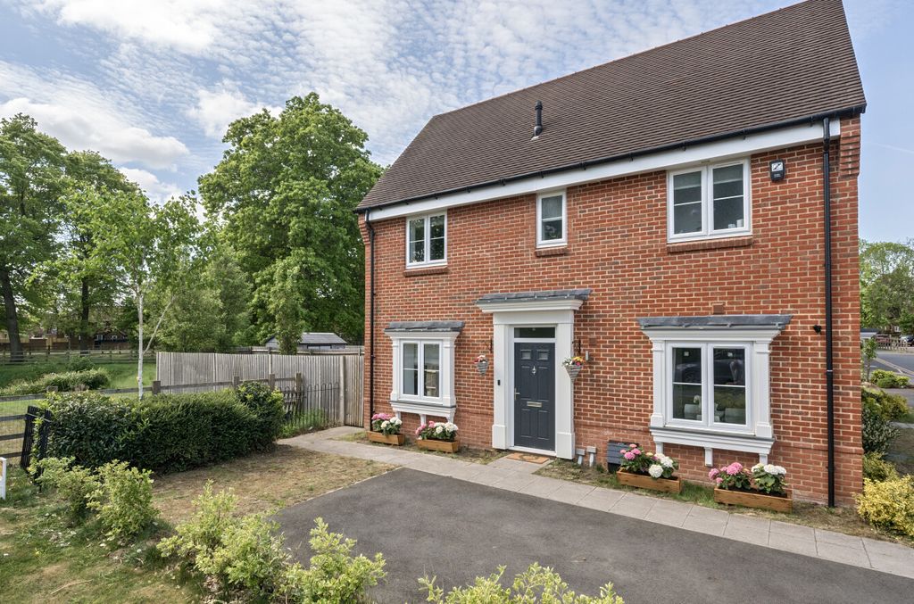 Property photo 1 of 17 54-681B9E5A3F2c7-...