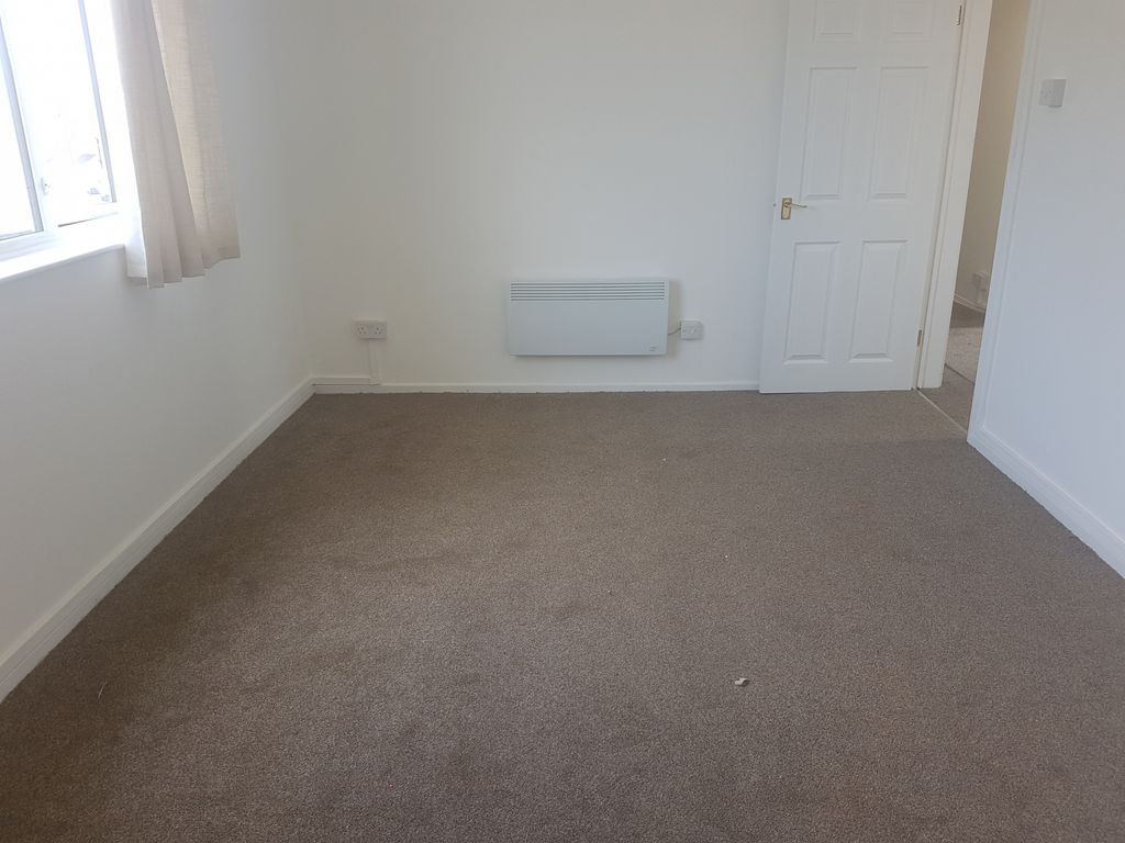 Property photo 3 of 8 Gallery
