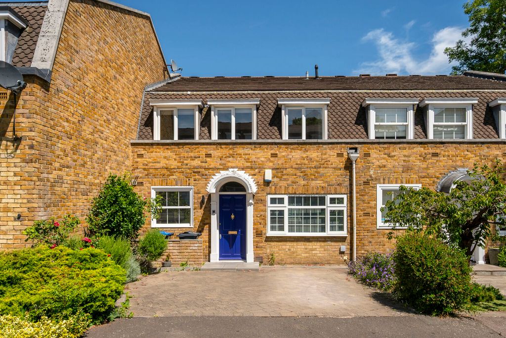 Property photo 1 of 17