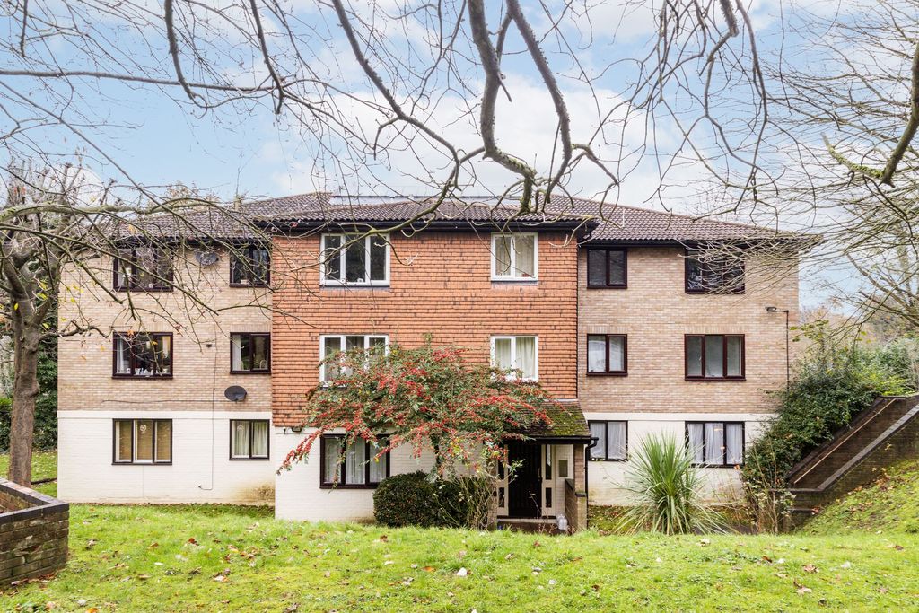 Property photo 1 of 4