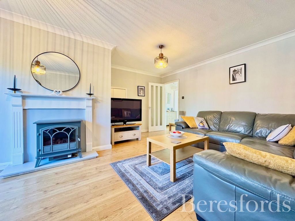 Property photo 3 of 19 Picture 3