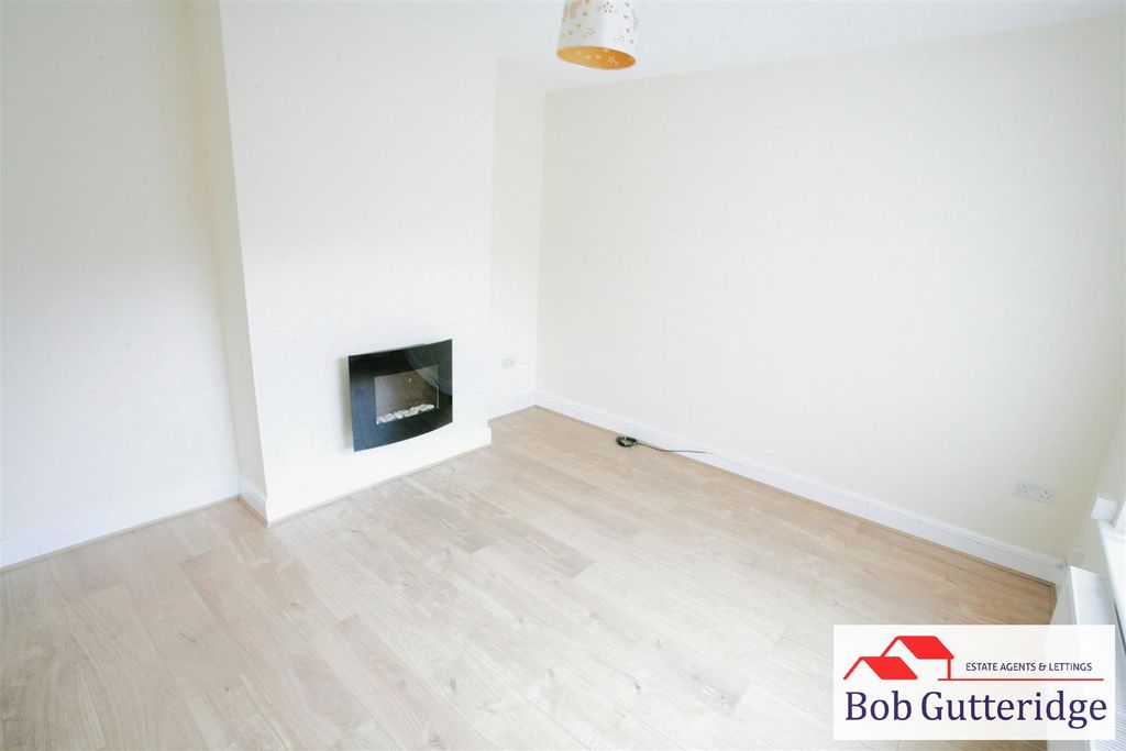 Property photo 2 of 11 Lounge