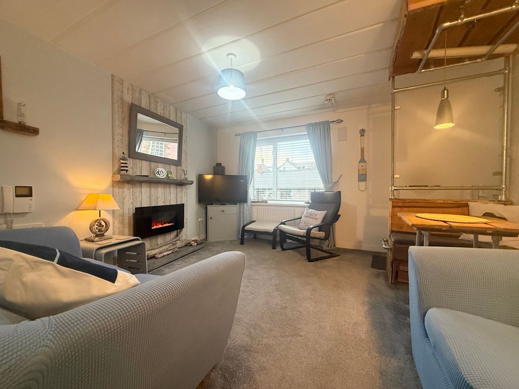 Property photo 2 of 8 Photograph