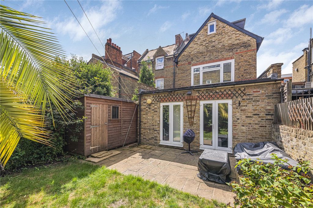 Property photo 2 of 11 Picture No. 17