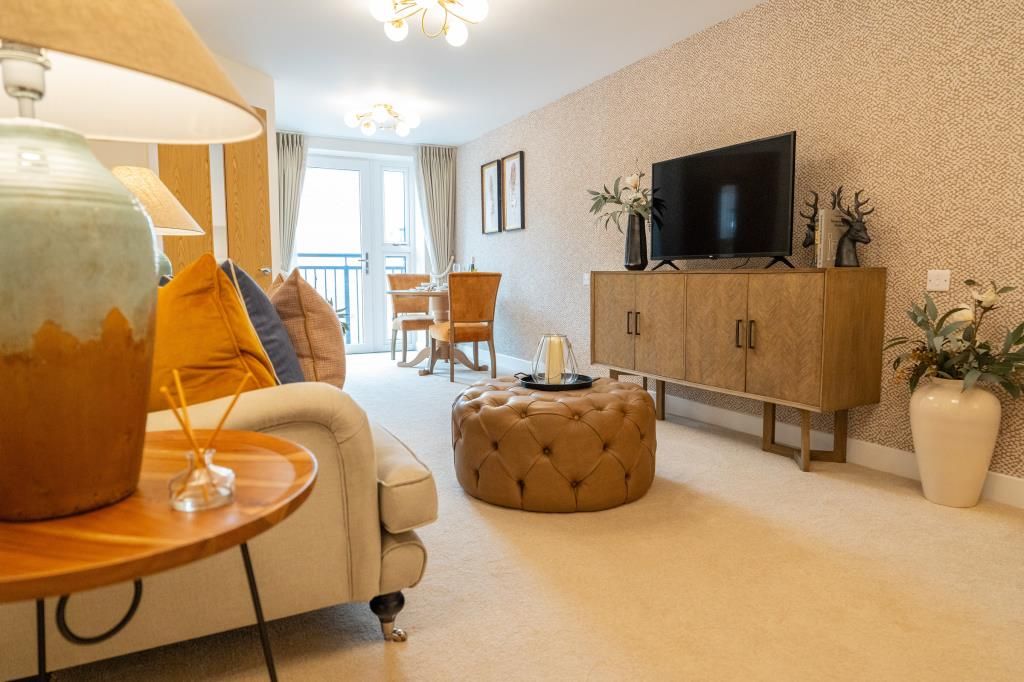 Property photo 2 of 11 Reception Room