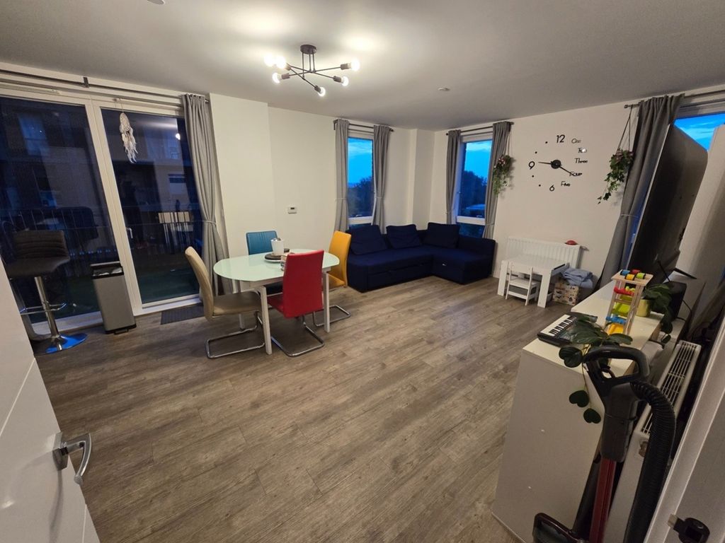 Property photo 3 of 11 Living Room 2