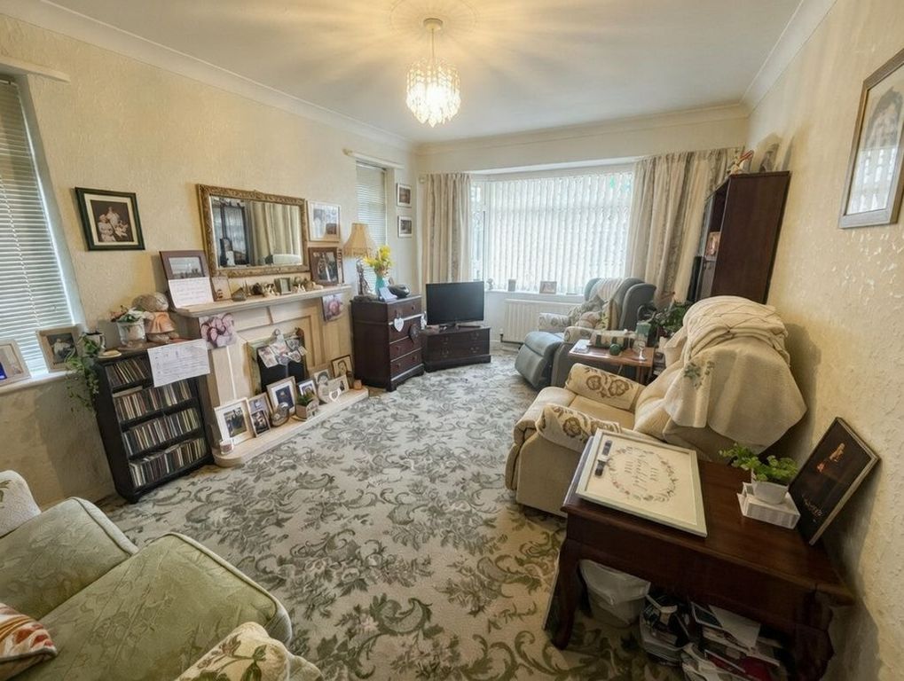 Property photo 2 of 10 Lounge