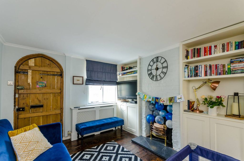 Property photo 2 of 16