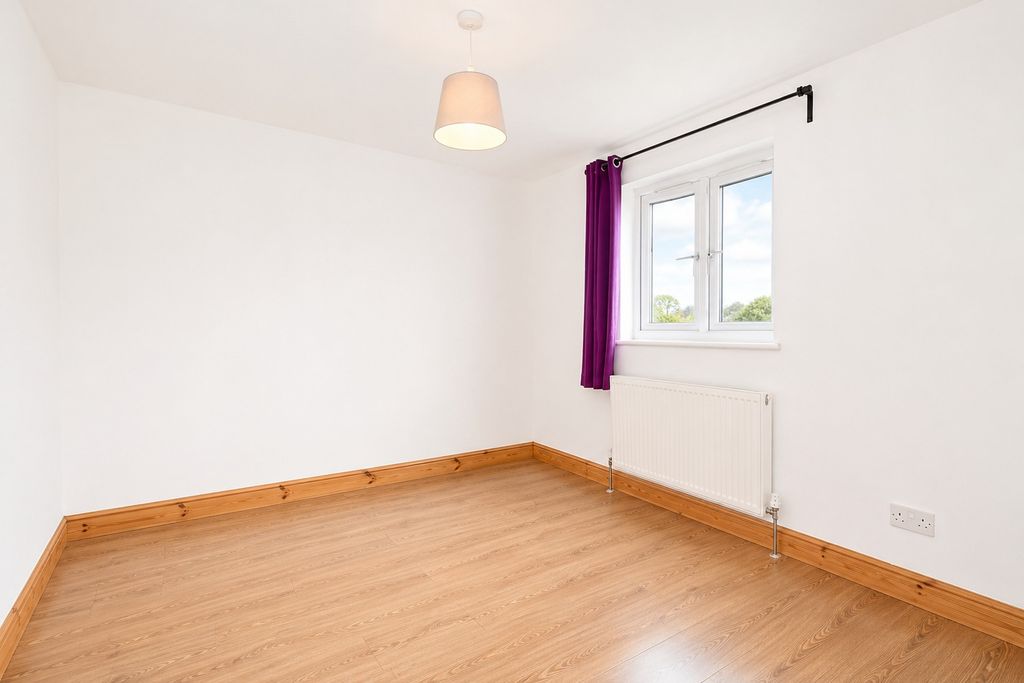 Property photo 3 of 10 5315762