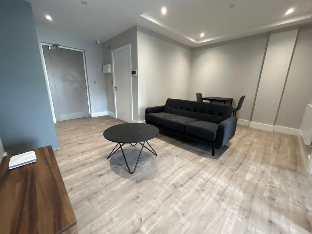 Property photo 2 of 9 Image