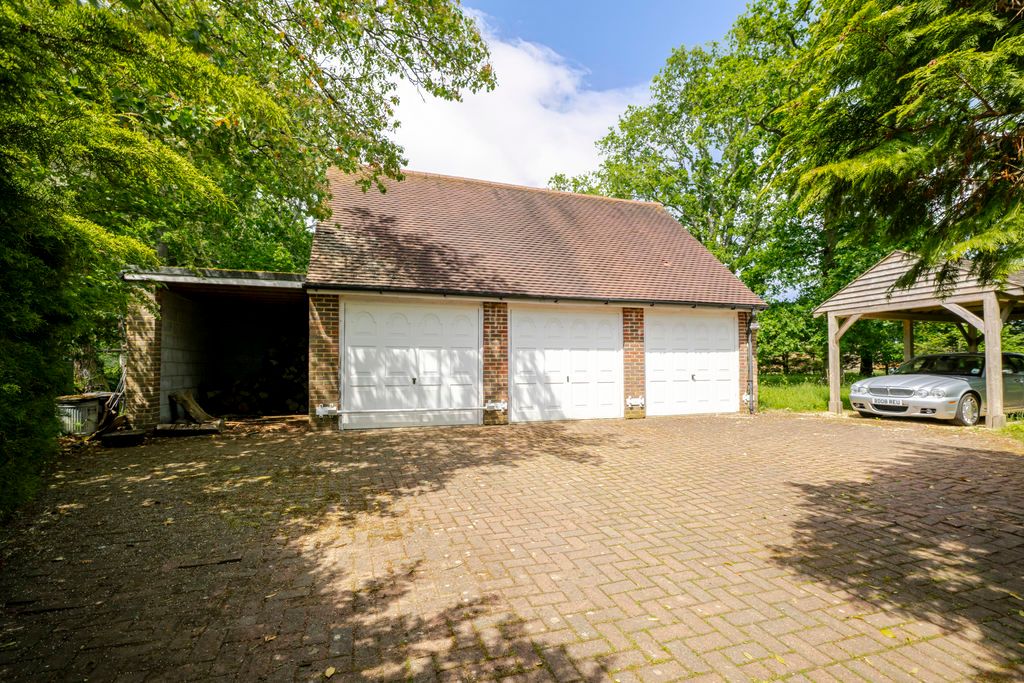 Property photo 2 of 33 Photo 8