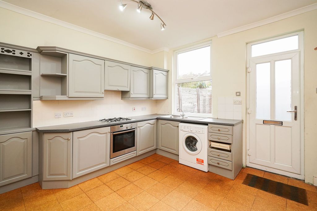 Property photo 3 of 12 Kitchen Diner