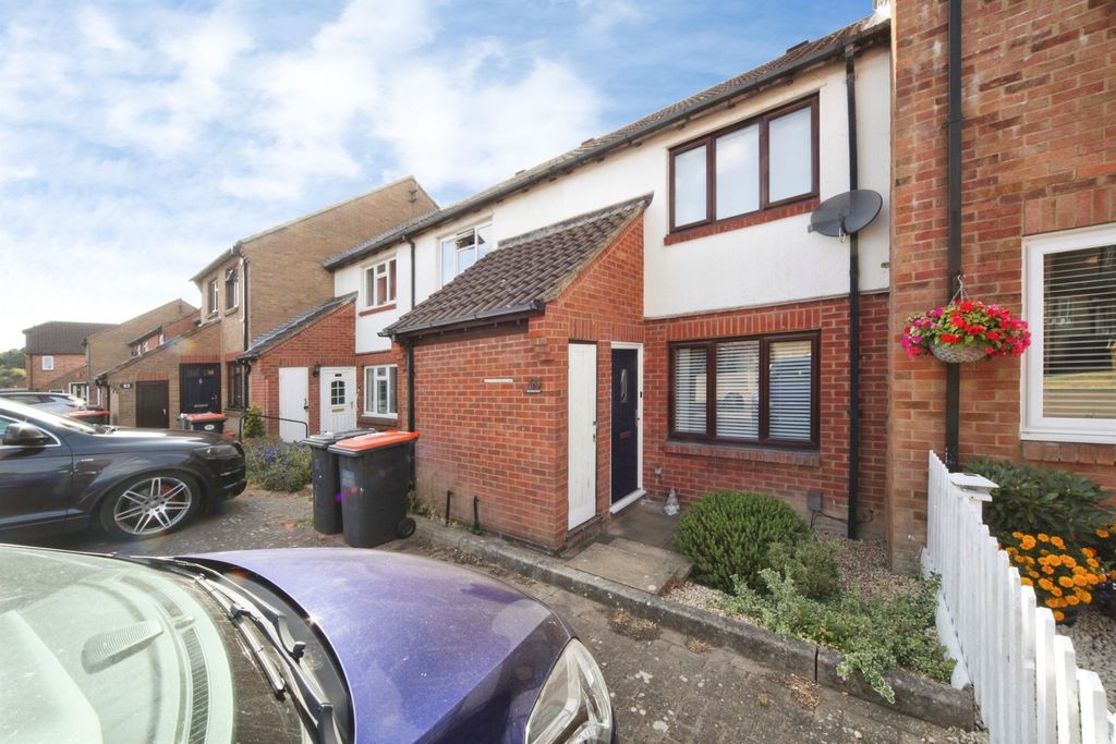Property photo 1 of 12