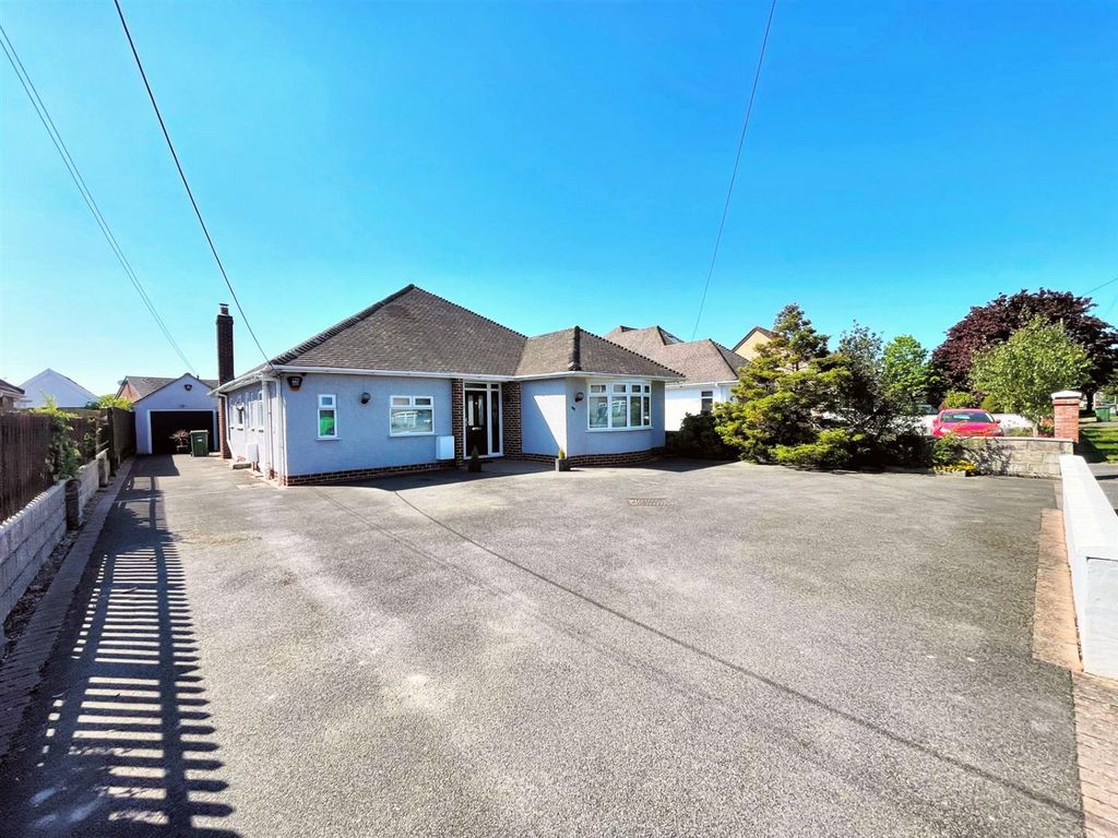 Property photo 1 of 28 Front