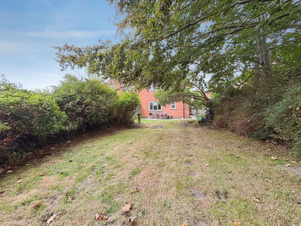 Property photo 2 of 25 3239ba01-1-3