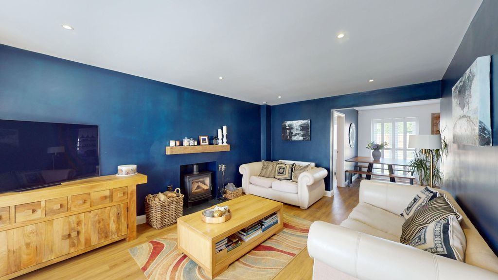 Property photo 3 of 35 4155564