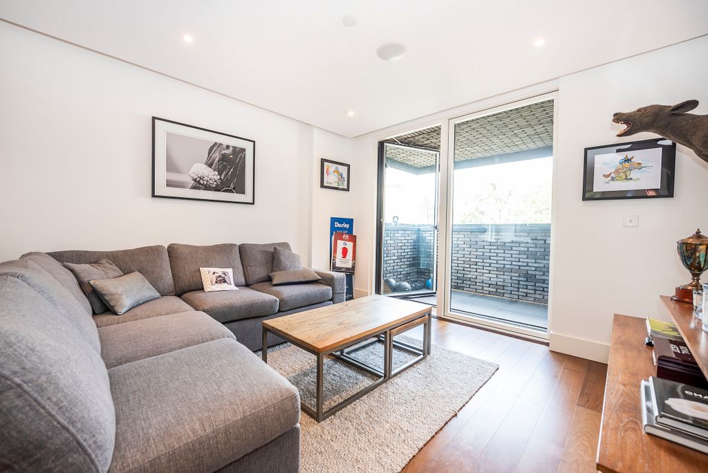 Property photo 3 of 17