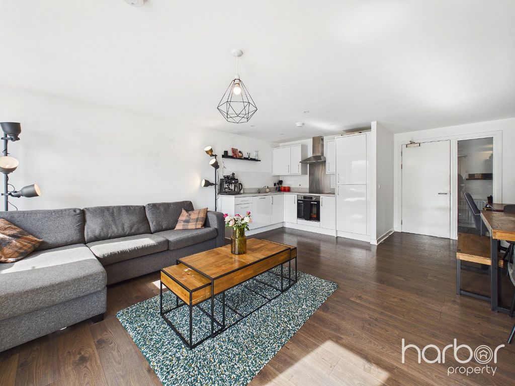 Property photo 3 of 17 5053104