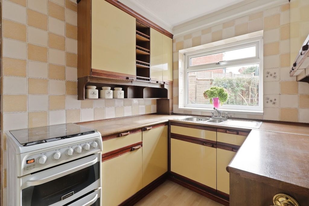 Property photo 3 of 29 Img_0872_1.Jpg