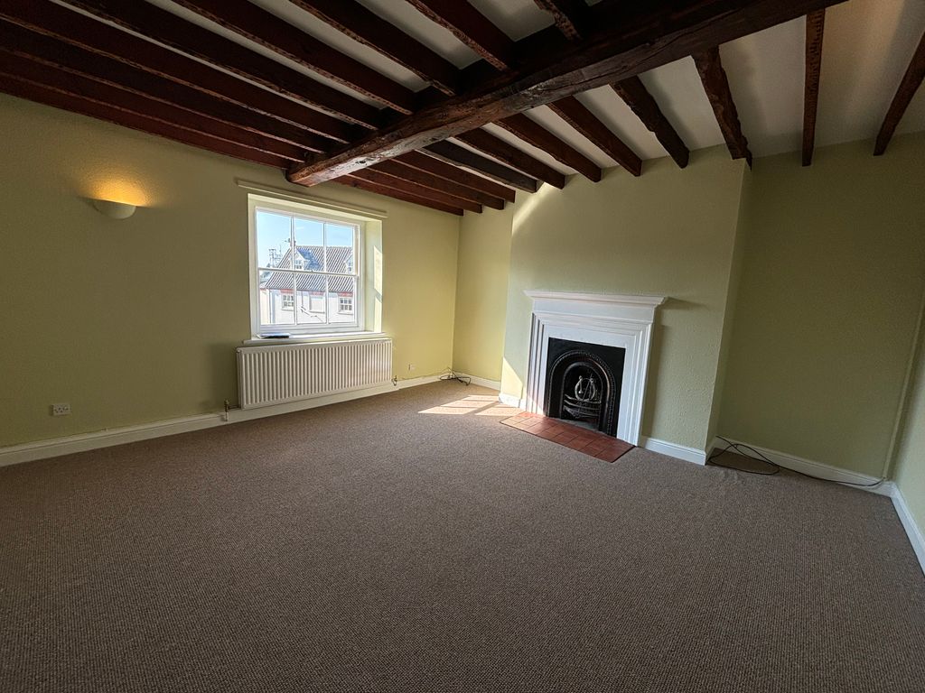 Property photo 2 of 8 Image