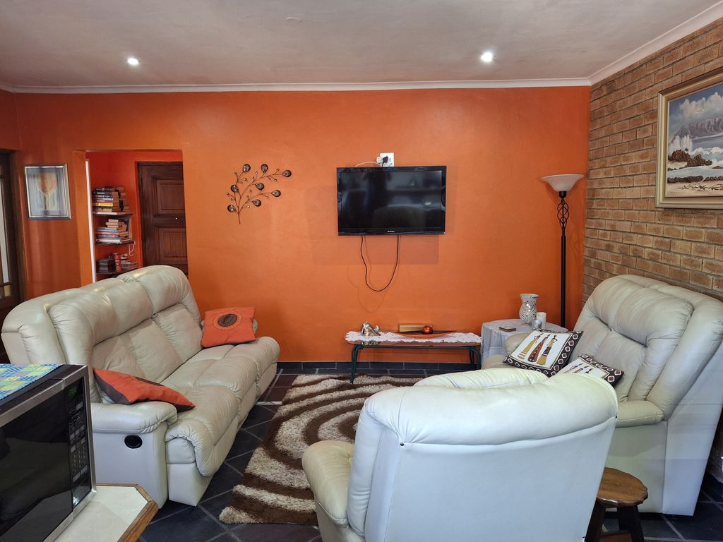 Property photo 2 of 59