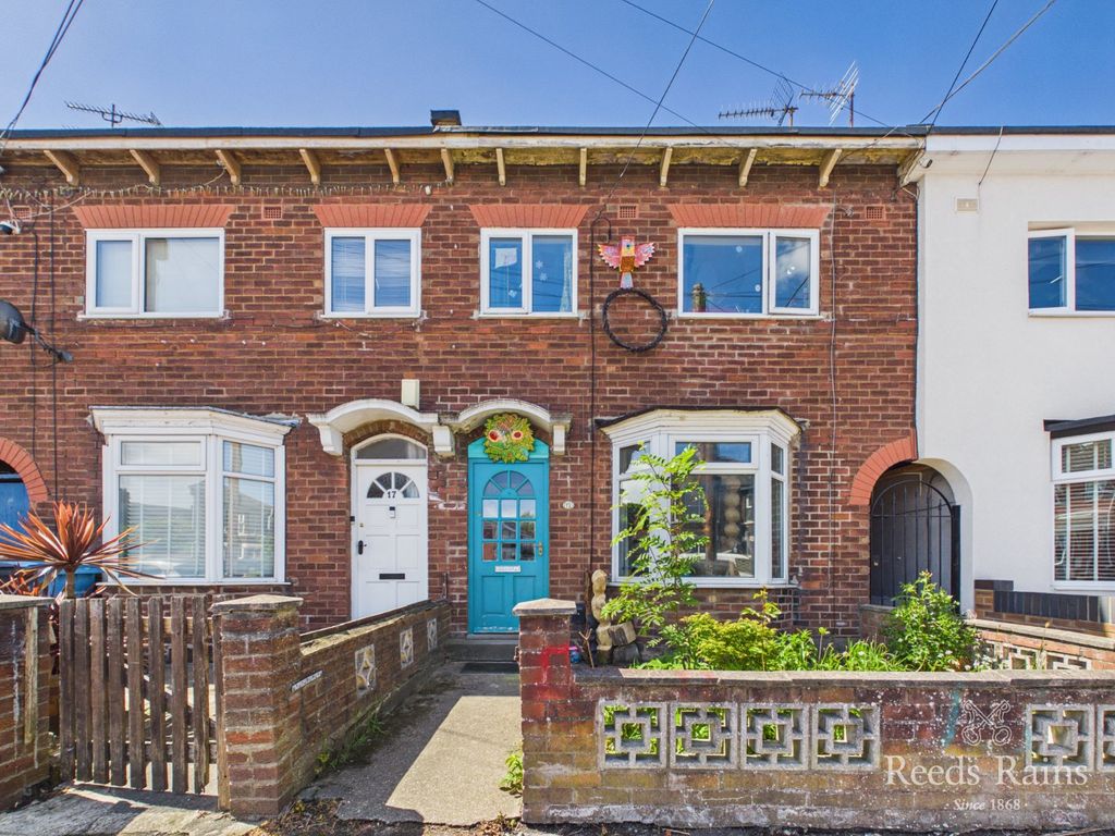 Property photo 1 of 16 External