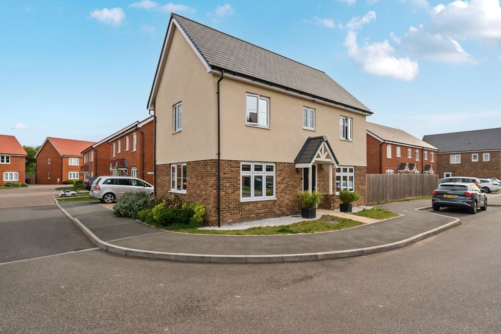 Property photo 1 of 23 1439920-21-69d8E18E9754d