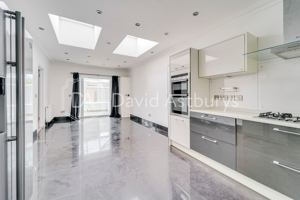 Property photo 1 of 20 Ndb04256_Enfused