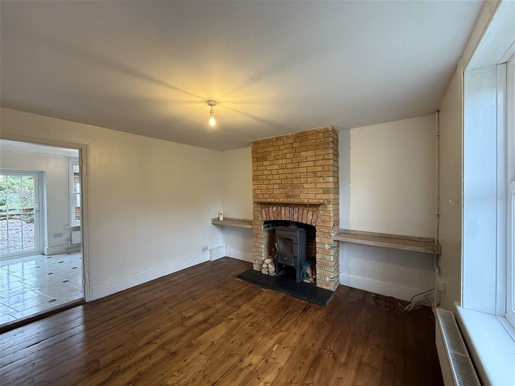 Property photo 2 of 10 Lounge