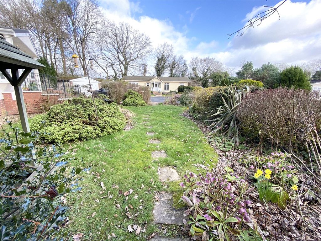 Property photo 2 of 25 Picture No. 18