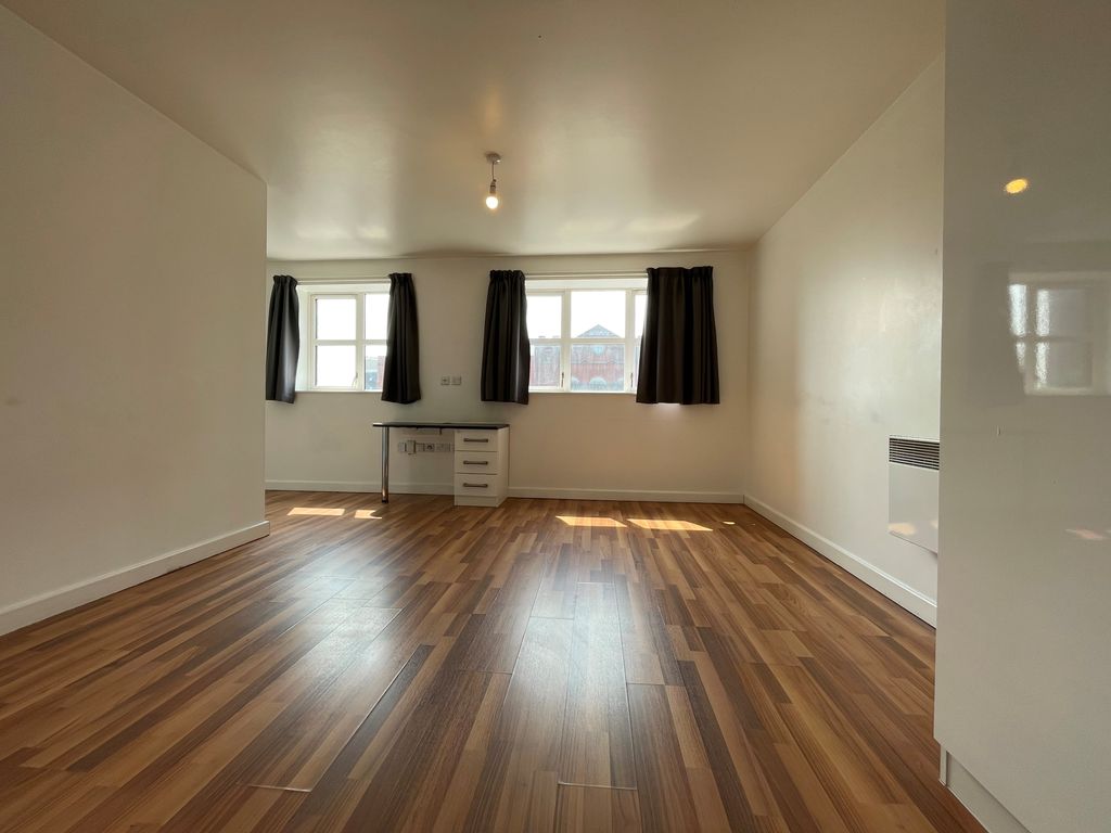 Property photo 3 of 4