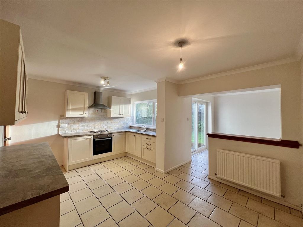 Property photo 2 of 20 Kitchen