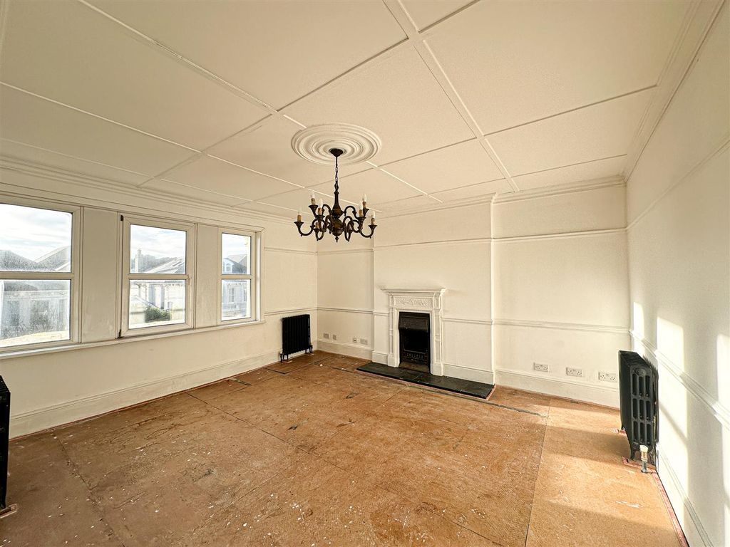 Property photo 2 of 17 Image00002_Alto.Jpg