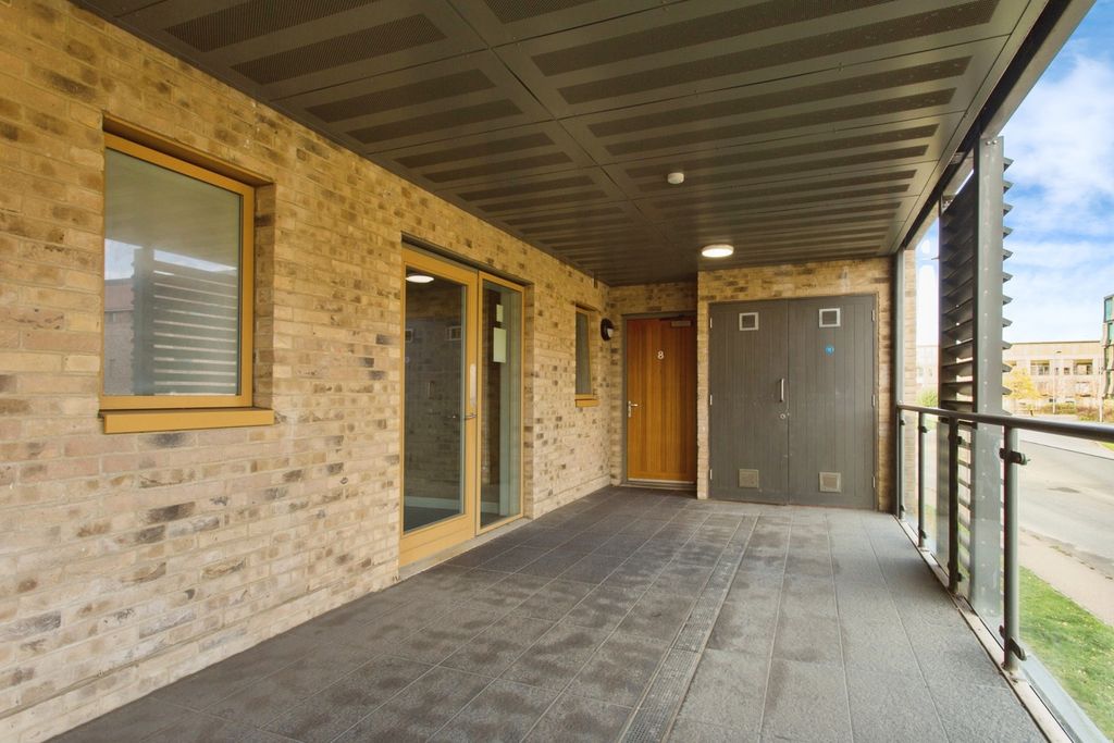 Property photo 3 of 17 Photo