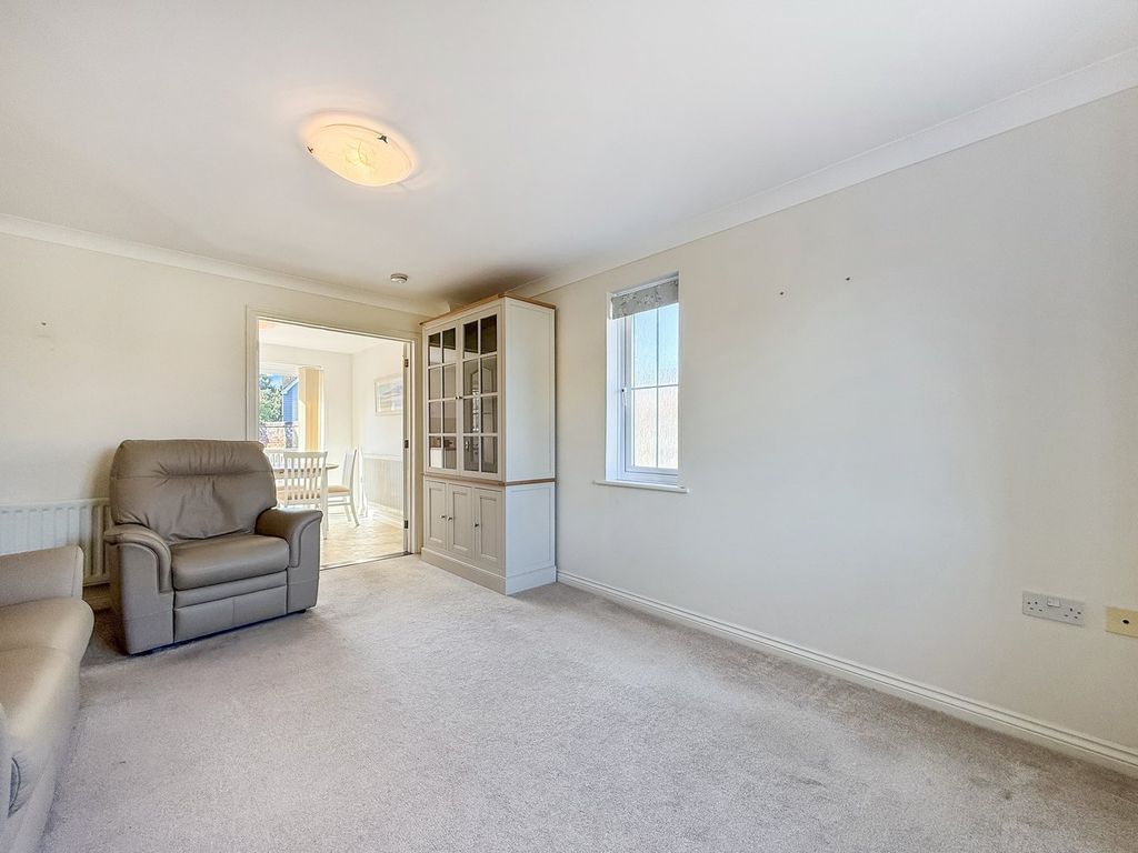 Property photo 3 of 16