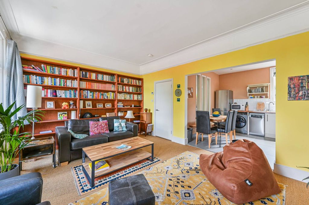 Property photo 3 of 10