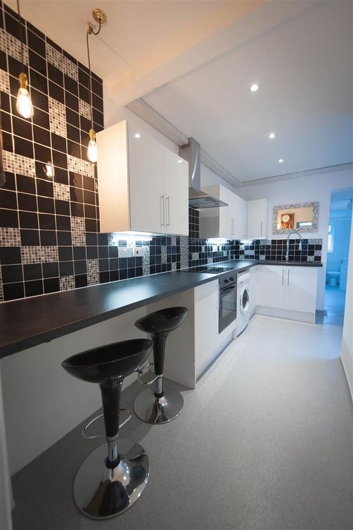 Property photo 2 of 12 Picture 2