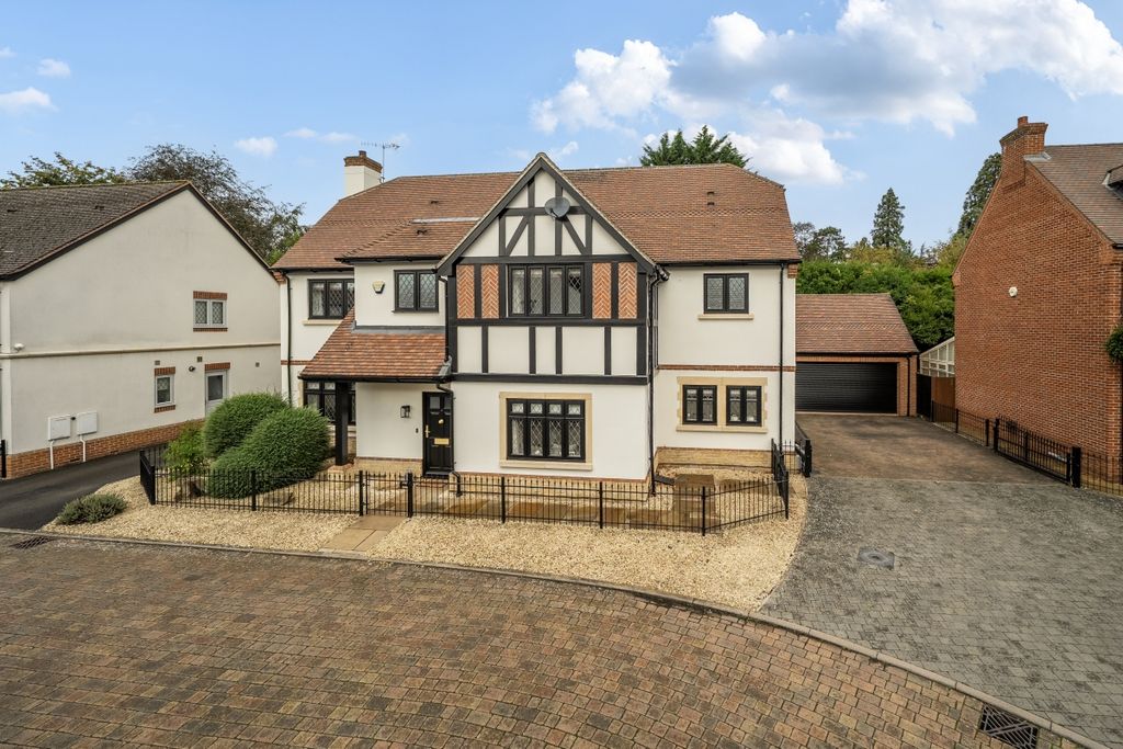 Property photo 1 of 30 1520380