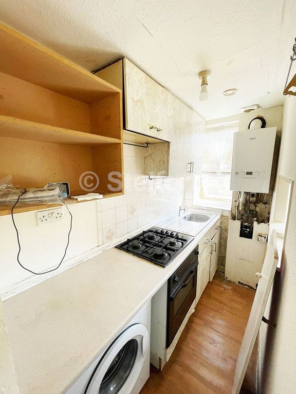 Property photo 3 of 6