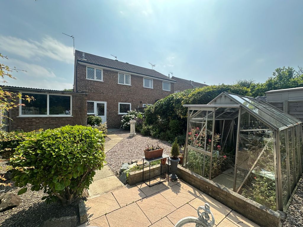 Property photo 2 of 17