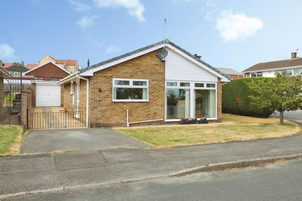 Property photo 2 of 21