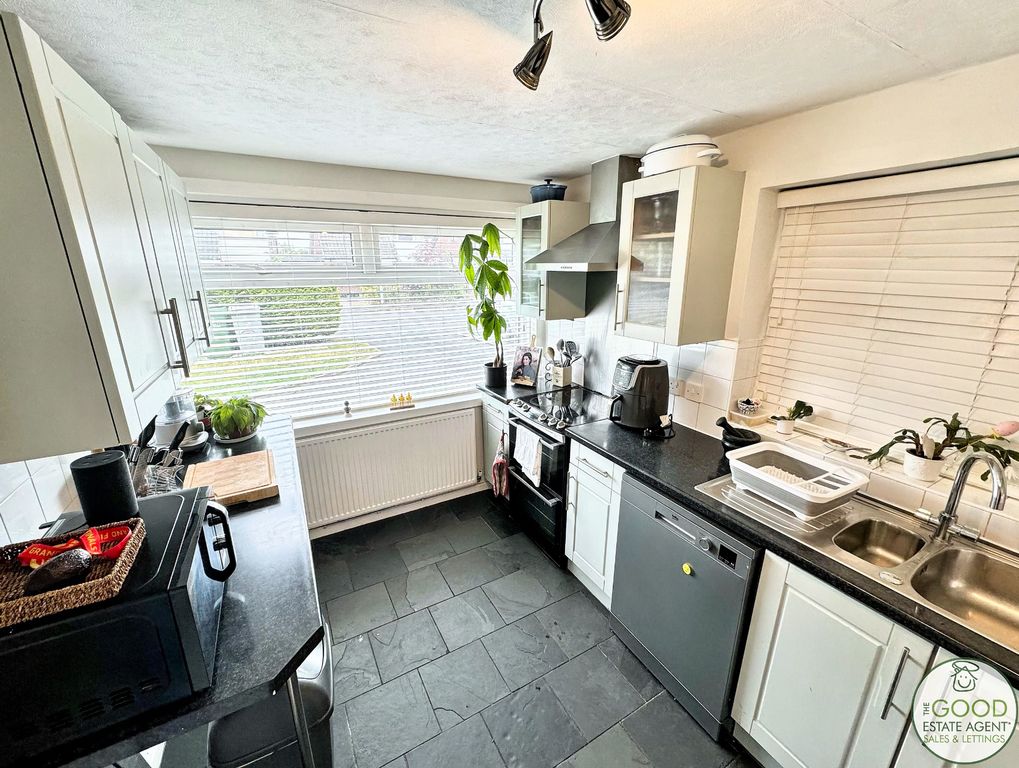 Property photo 2 of 14